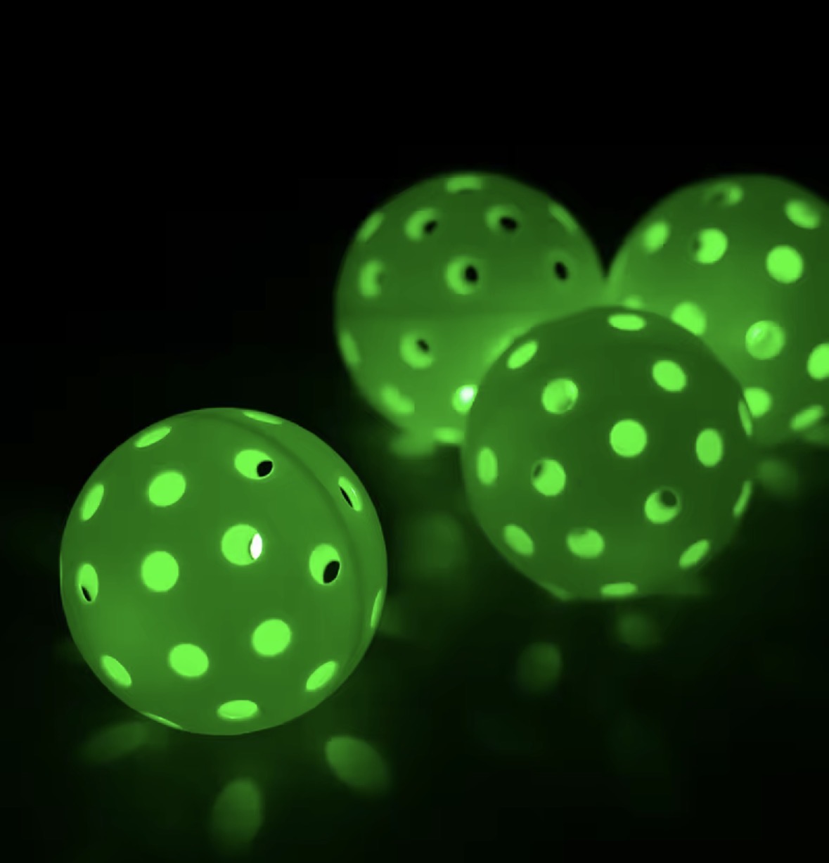 4 Glow Balls